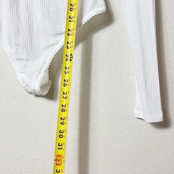 NWT L’Academie Revolve White Ribbed Bodysuit Partial Button Down size small - Picture 7 of 12